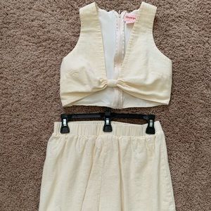 Showpo 2 piece shorts and crop top (never worn)